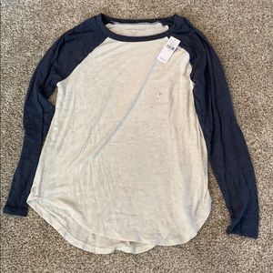American Eagle long sleeve shirt size small